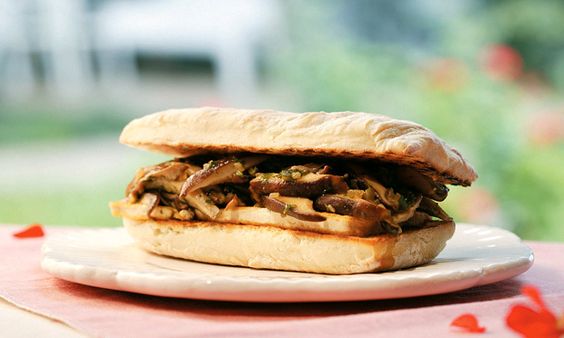 Sanduíche de Tofu e Shitake (Vegano)